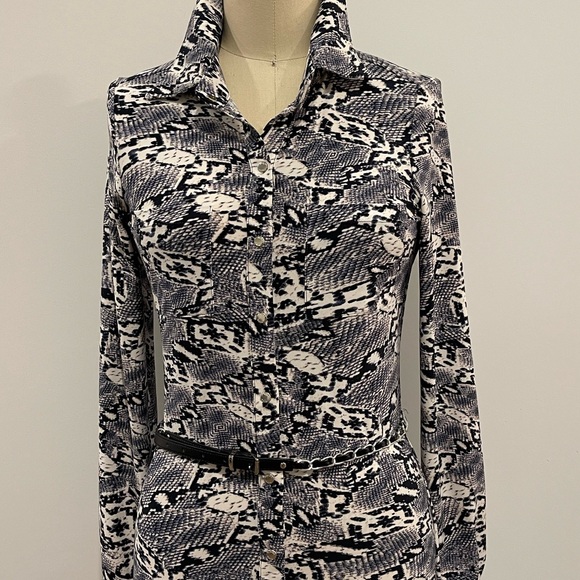 BCBG snake print button up shirt dress - Picture 2 of 9